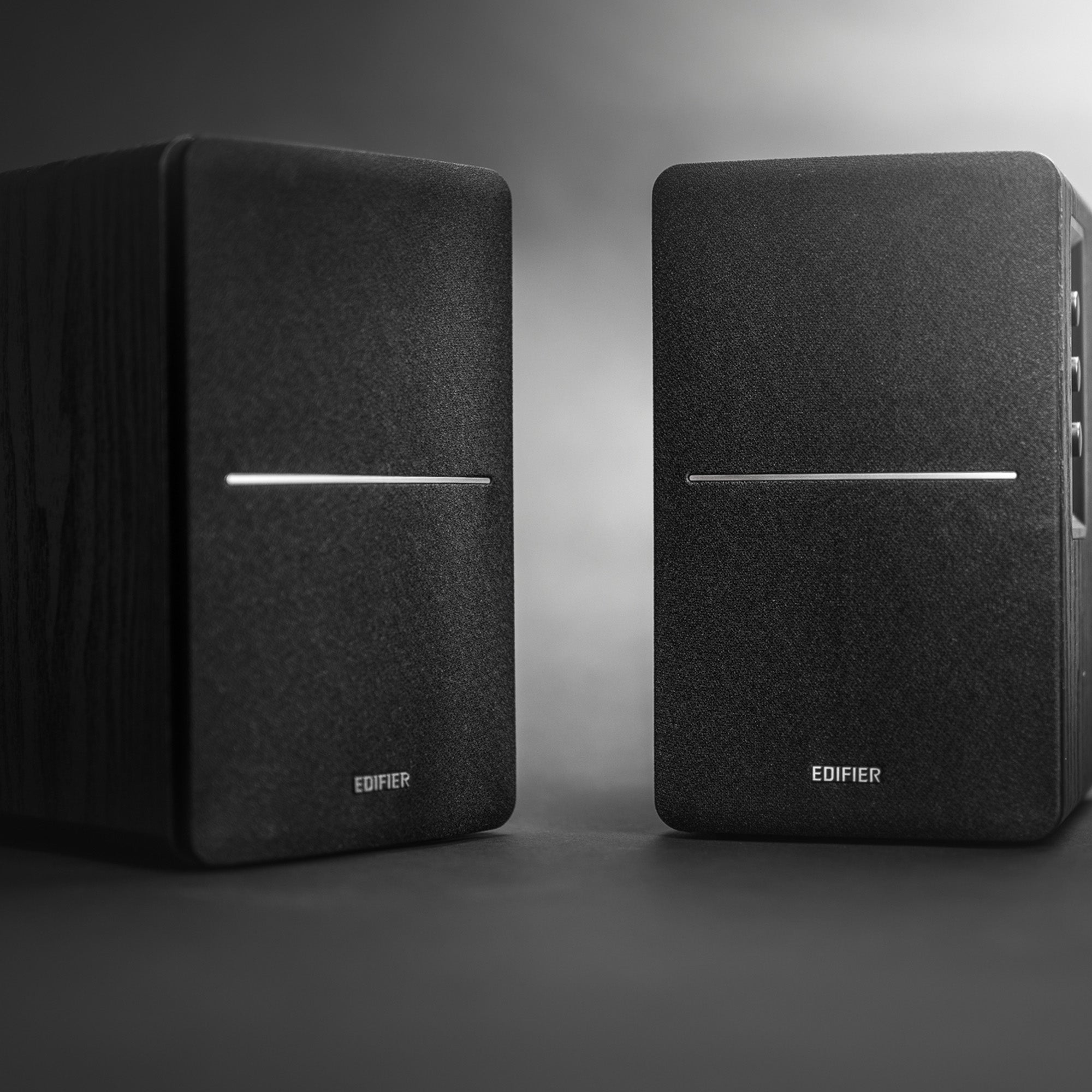 R1280DB Powered Bluetooth Bookshelf Speakers