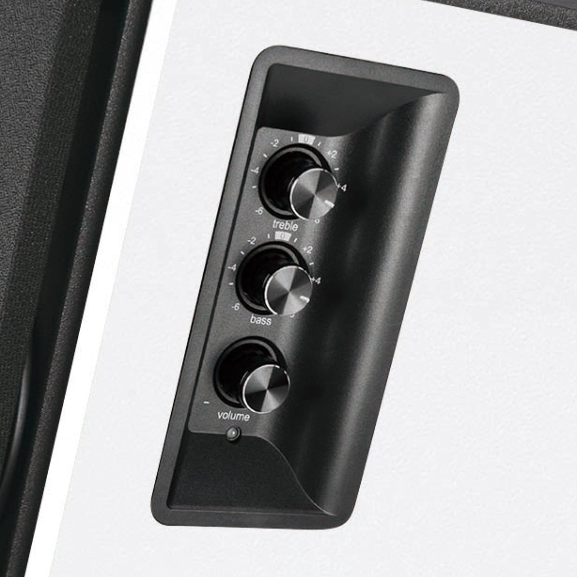 R1700BT Bluetooth 2.0 Bookshelf Speakers