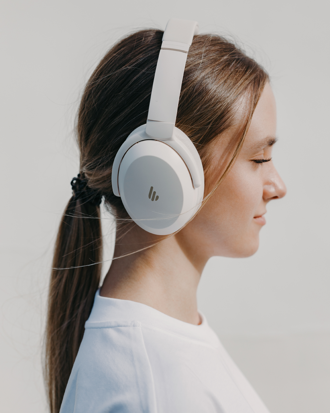 WH700NB Pro Wireless Noise Cancellation Over-Ear Headphones