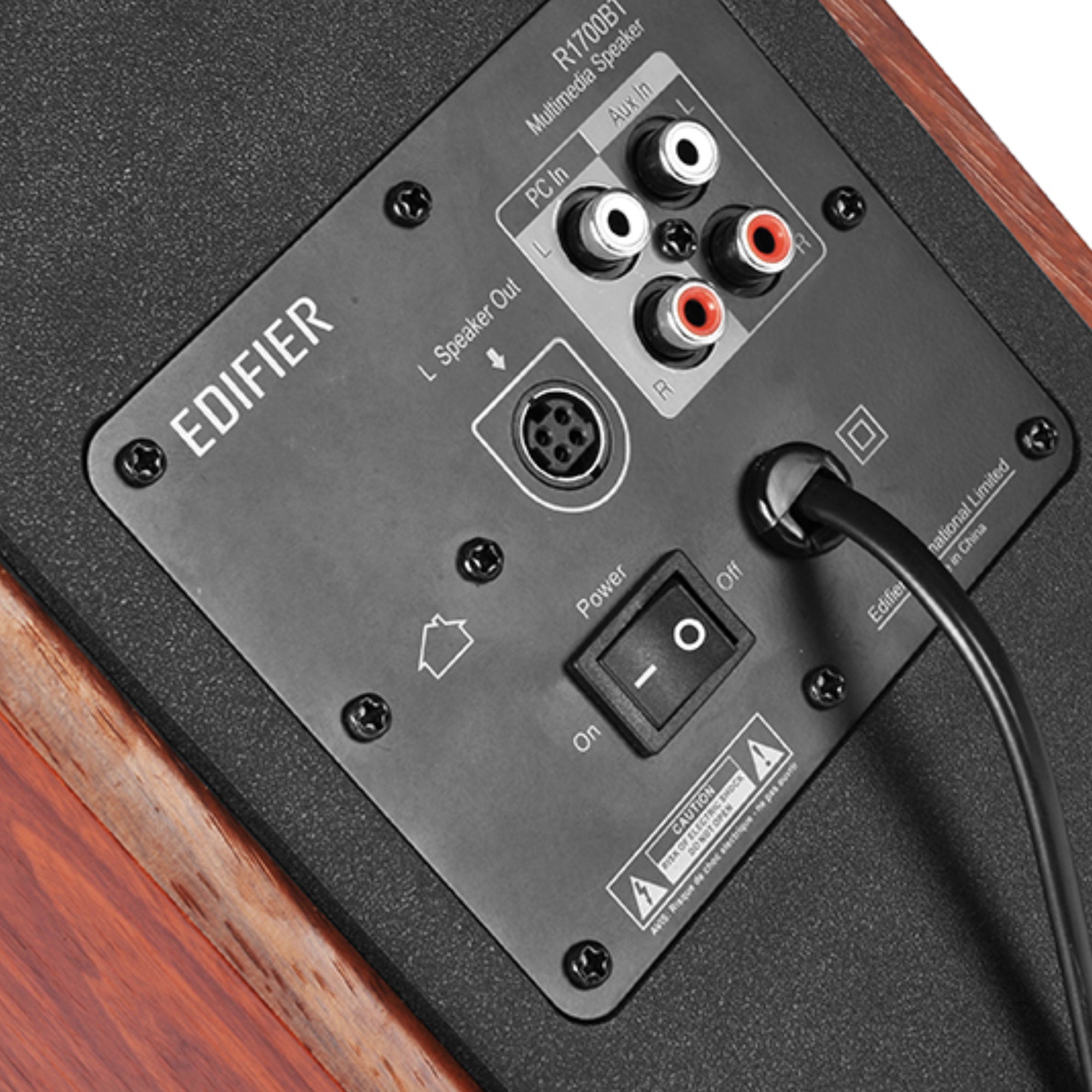 R1700BT Bluetooth 2.0 Bookshelf Speakers